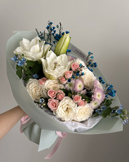 Асимметричный букет из роз и лилий with delivery to Astana