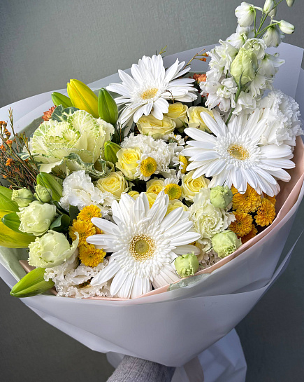 Букет: гербера, кэндлайт, пионовидные розы with delivery to Astana
