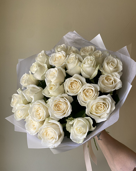 Белоснежная классика: букет из 25 роз with delivery to Astana