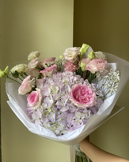 Романтичный дуэт гортензии и пионовидных роз with delivery to Астане