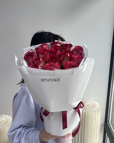 Классический букет красных роз with delivery to Astana