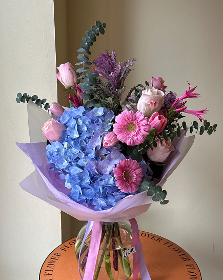 Асимметричный синий букет с розами with delivery to Astana