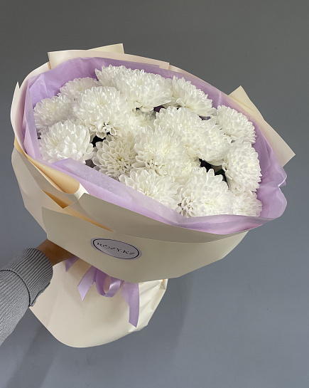 Белый круглый букет из хризантем with delivery to Astana