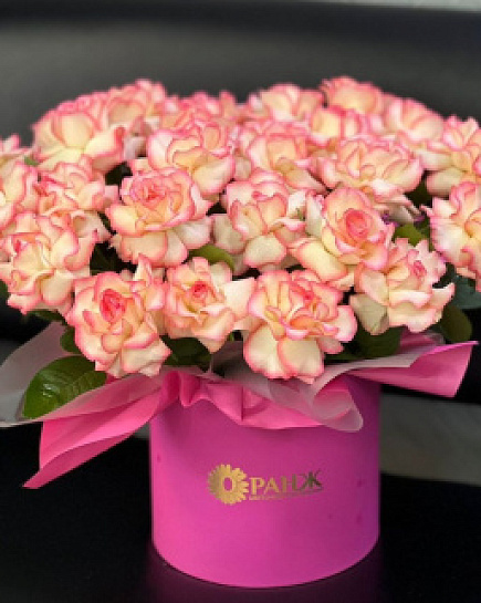 Букет из 25 французских роз в коробке with delivery to Almaty