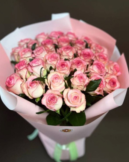Букет из 31 розы Джума  with delivery to Almaty
