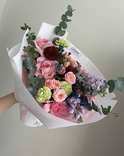 Асимметричный букет из роз, хризантем и гвоздик with delivery to Astana