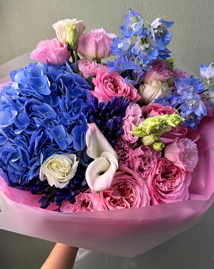 Букет с гортензией и розами with delivery to Astana