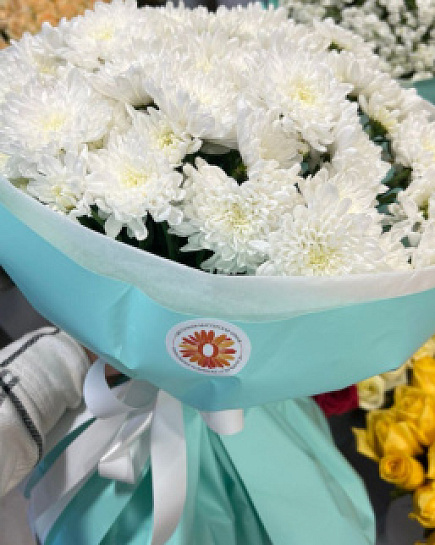 Букет из 15 белых хризантем с доставкой по Алматы