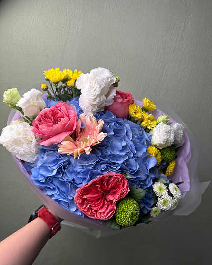 Яркий микс с гортензией и пионовидными розами with delivery to Astana