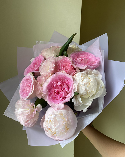 Романтичный микс из пионовидных роз и эустомы with delivery to Астане