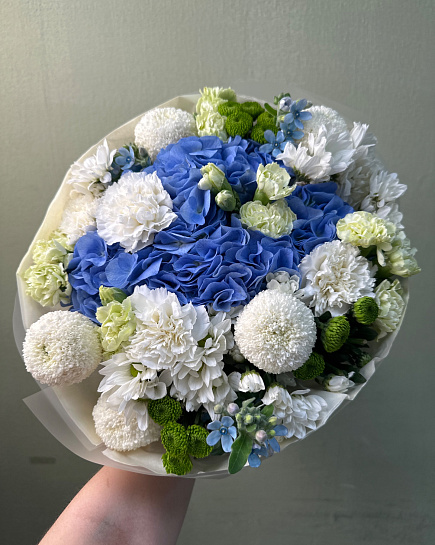 Синяя гортензия с хризантемами with delivery to Astana