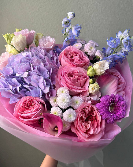 Букет: пионовидные розы, розы, кустовые пионовидные розы with delivery to Astana