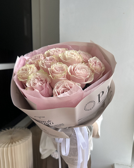 Романтичный букет из пионовидных роз with delivery to Астане