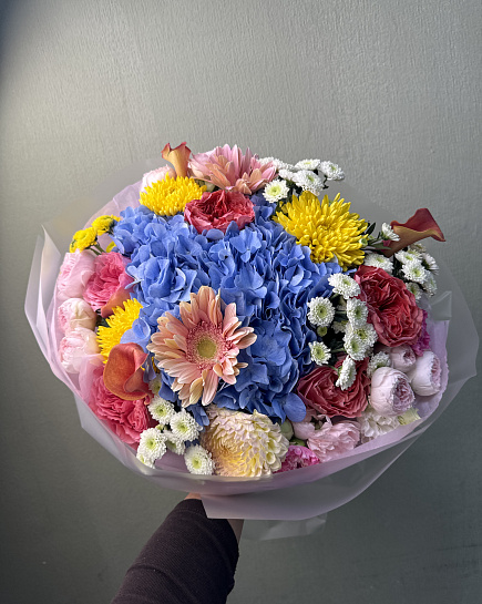 Яркий микс с гортензией и герберами with delivery to Astana
