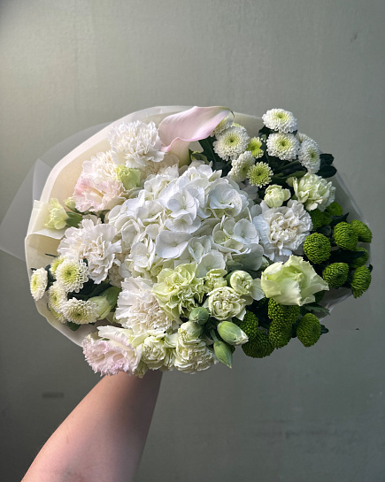 Белоснежная элегантность с гортензией with delivery to Astana